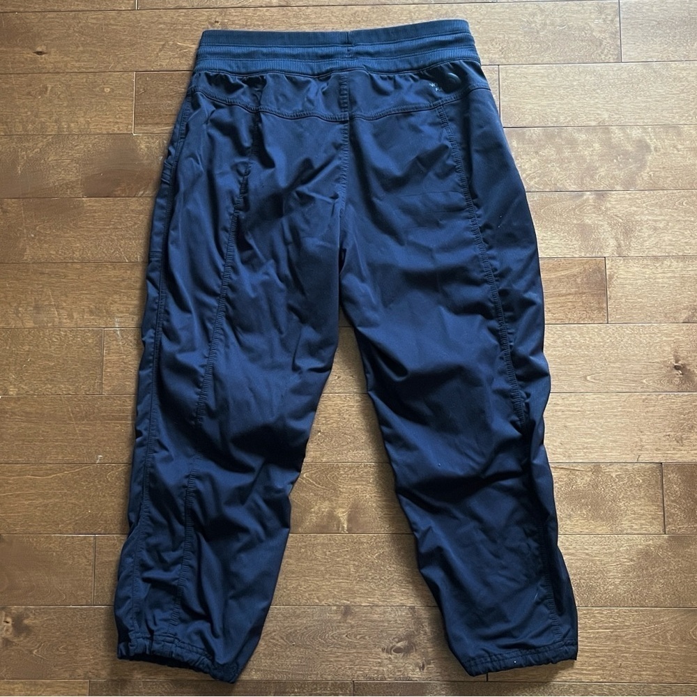The North Face Aphrodite Motion Capri Pants Navy Women’s Hiking Size S - Picture 8 of 10